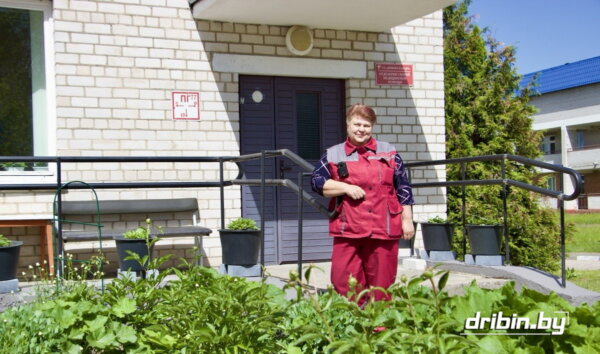 Отделение скорой медицинской помощи: вклад в озеленение и благоустройство — положительный имидж учреждения