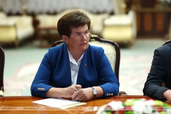 Александр Лукашенко заслушал доклад помощника по Могилевской области Надежды Котковец